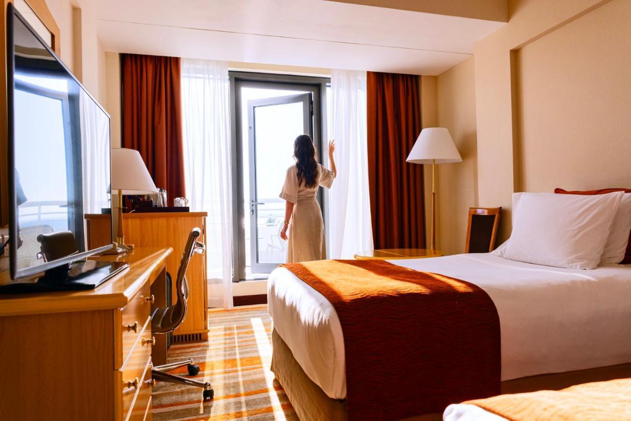 Hotel Crowne Plaza By Ihg Maskat